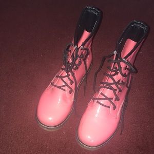 Combat boots
